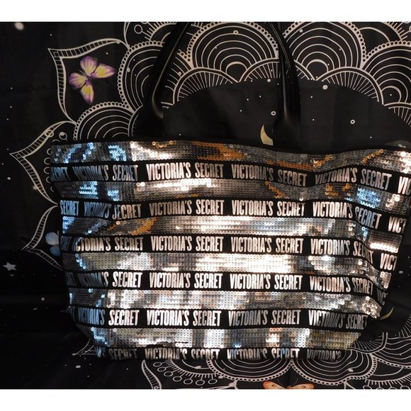 Victoria's Secret Black And Silver Sequin Tote With Wristlet - Picture 2 of 8